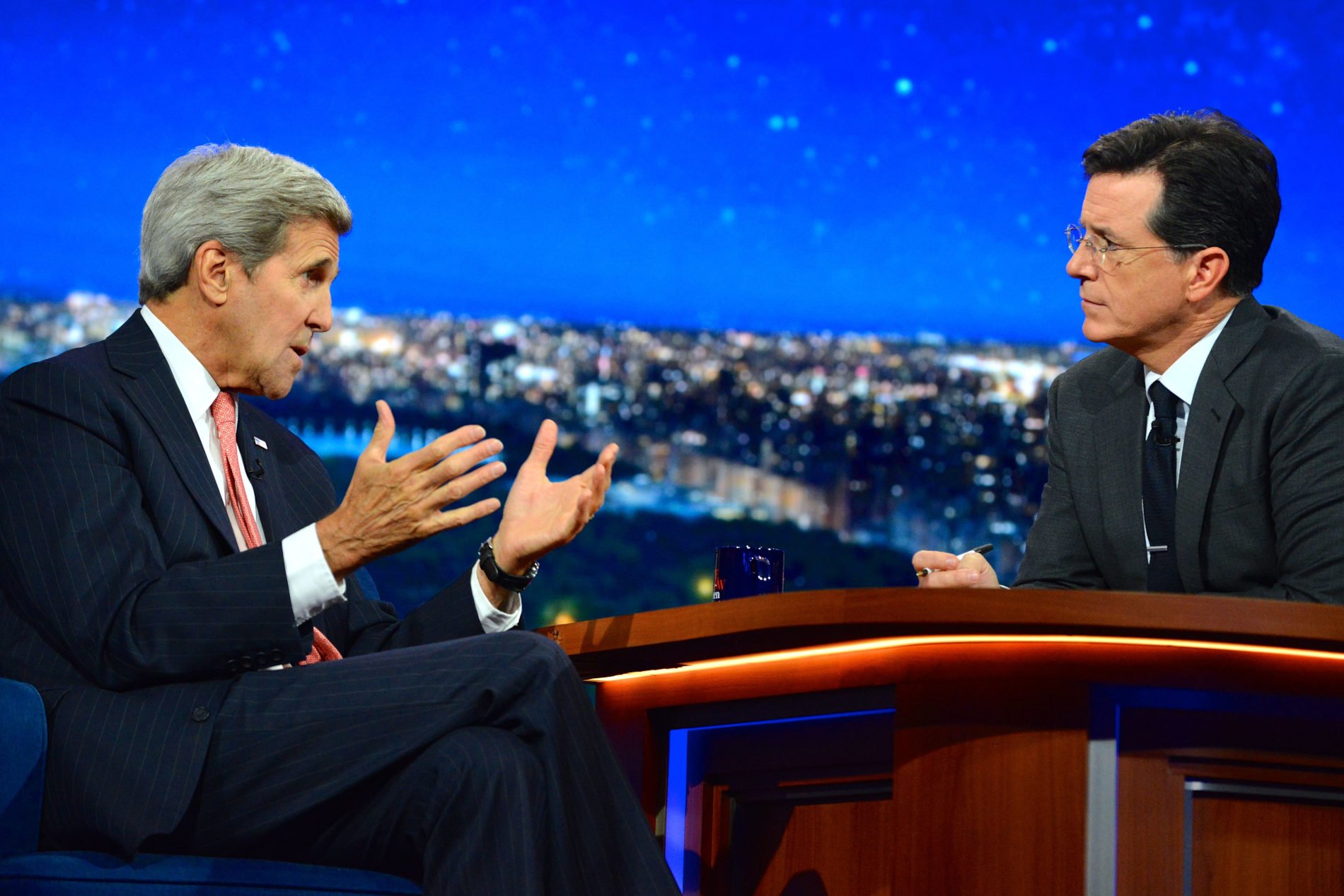 John Kerry v the <b><i>Late Show</i></b>. Zdroj U.S. Department of State from United States. Creative Commons, CC BY 2.0