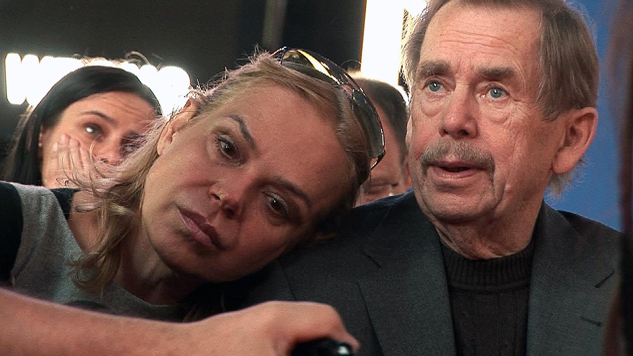 Z chystaného filmu Petra Jančárka <b><i>Tady Havel, slyšíte mě?</i></b>