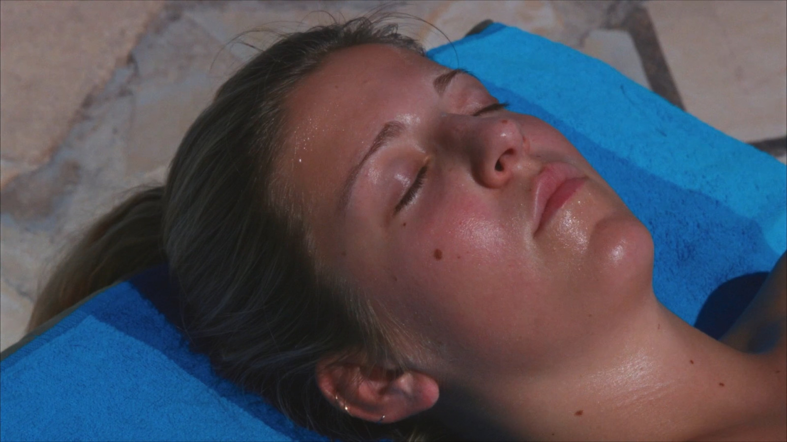 Z filmu <i><b>Prázdniny</i></b> (r. Victoria Hely-Hutchinson, 2025). Zdroj MFDF Ji.hlava