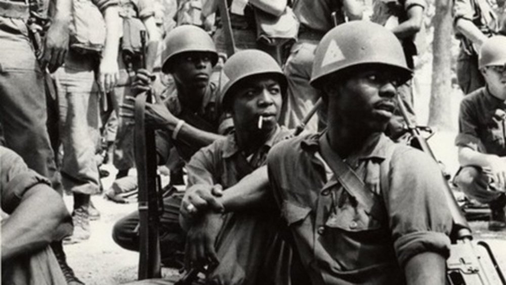 Z filmu <b><i>Basic Training</i></b> (r. Frederick Wiseman, 1971). Zdroj MUBI