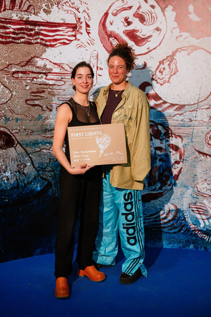 Zohra Benhammou a Romy Mana na Ji.hlavě s Cenou za originální přístup. Foto Jan Hromádko