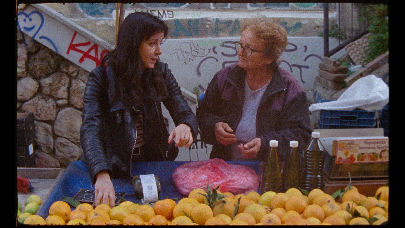 Z filmu <b><i>Všechno, co od sochy chceme, je, aby se nehýbala </b></i> (r. Daphné Hérétakis). Zdroj MFDF Ji.hlava