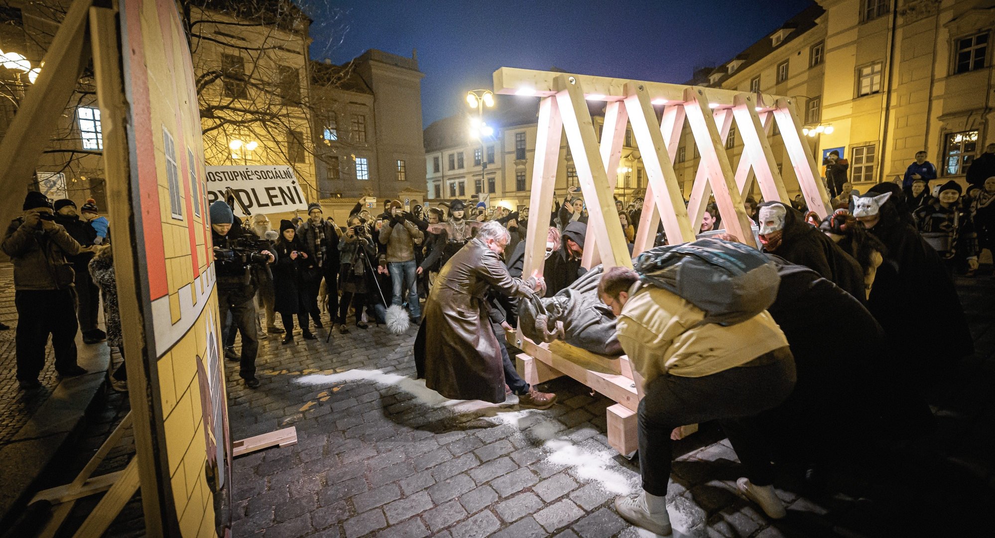 Z filmu <b><i>Veřejně prospěšné práce</i></b> (2025, r. Vladimír Turner)