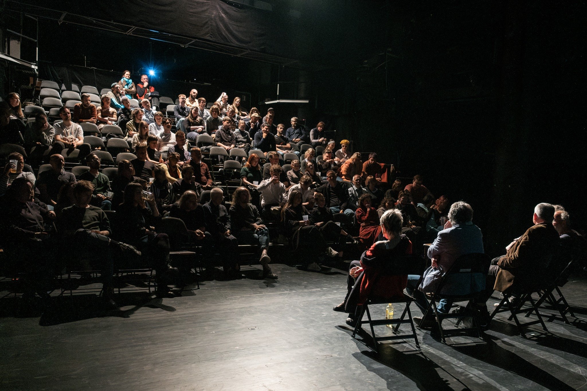 Beseda po projekci filmu <b><i>Dědictví aneb Kurvahošigutntág</b></i> v brněnském HaDivadle. Foto: David Konečný, HaDivadlo