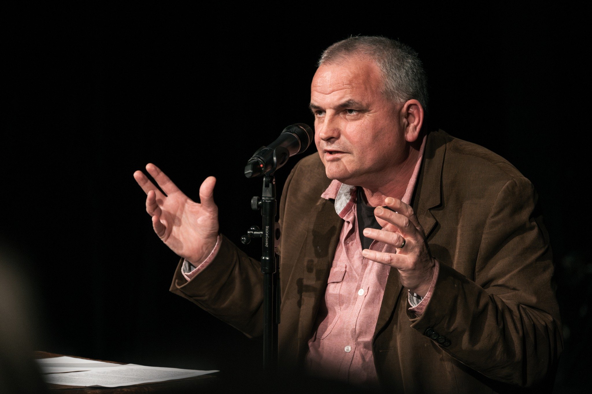 Jan Gogola ml. k filmu <b><i>Dědictví aneb Kurvahošigutntág</b></i> v brněnském HaDivadle. Foto: David Konečný, HaDivadlo