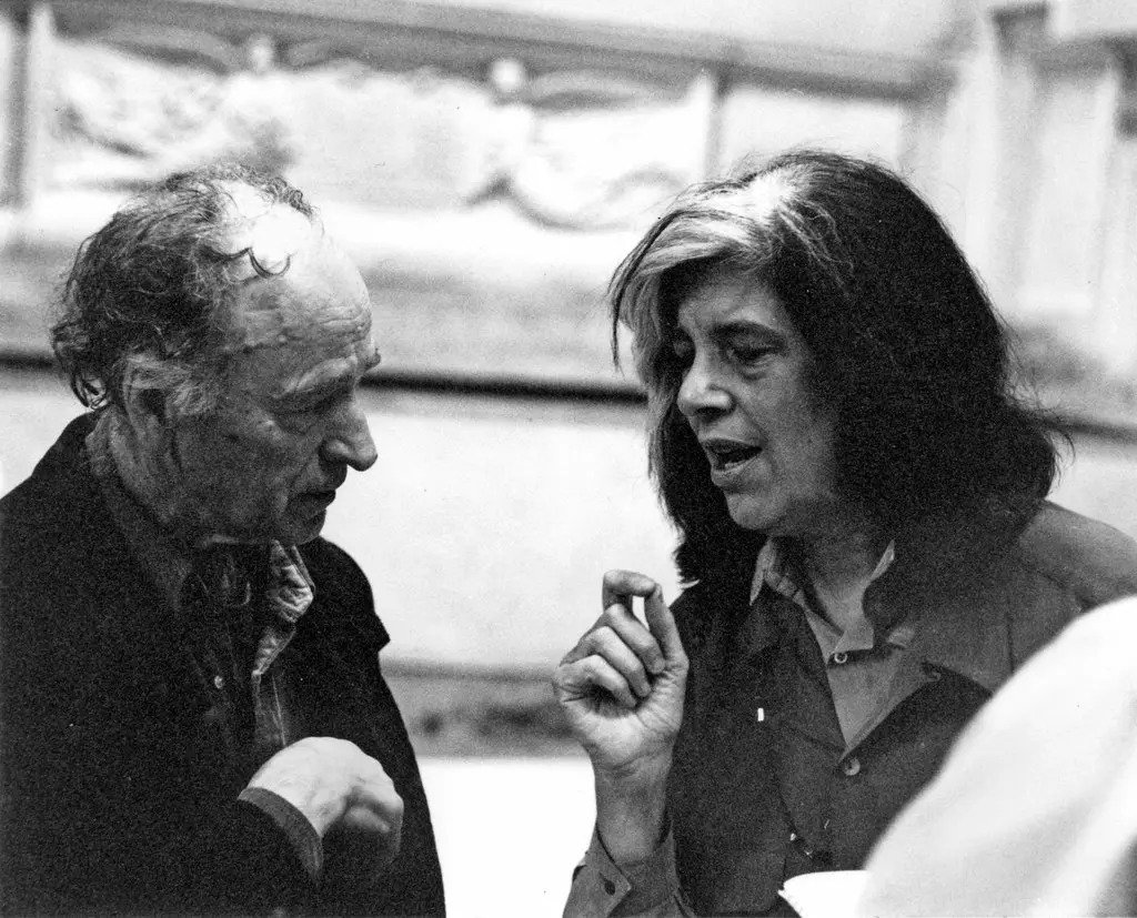 Jonas Mekas se Susan Sontag. Zdroj conlosojosabiertos.com