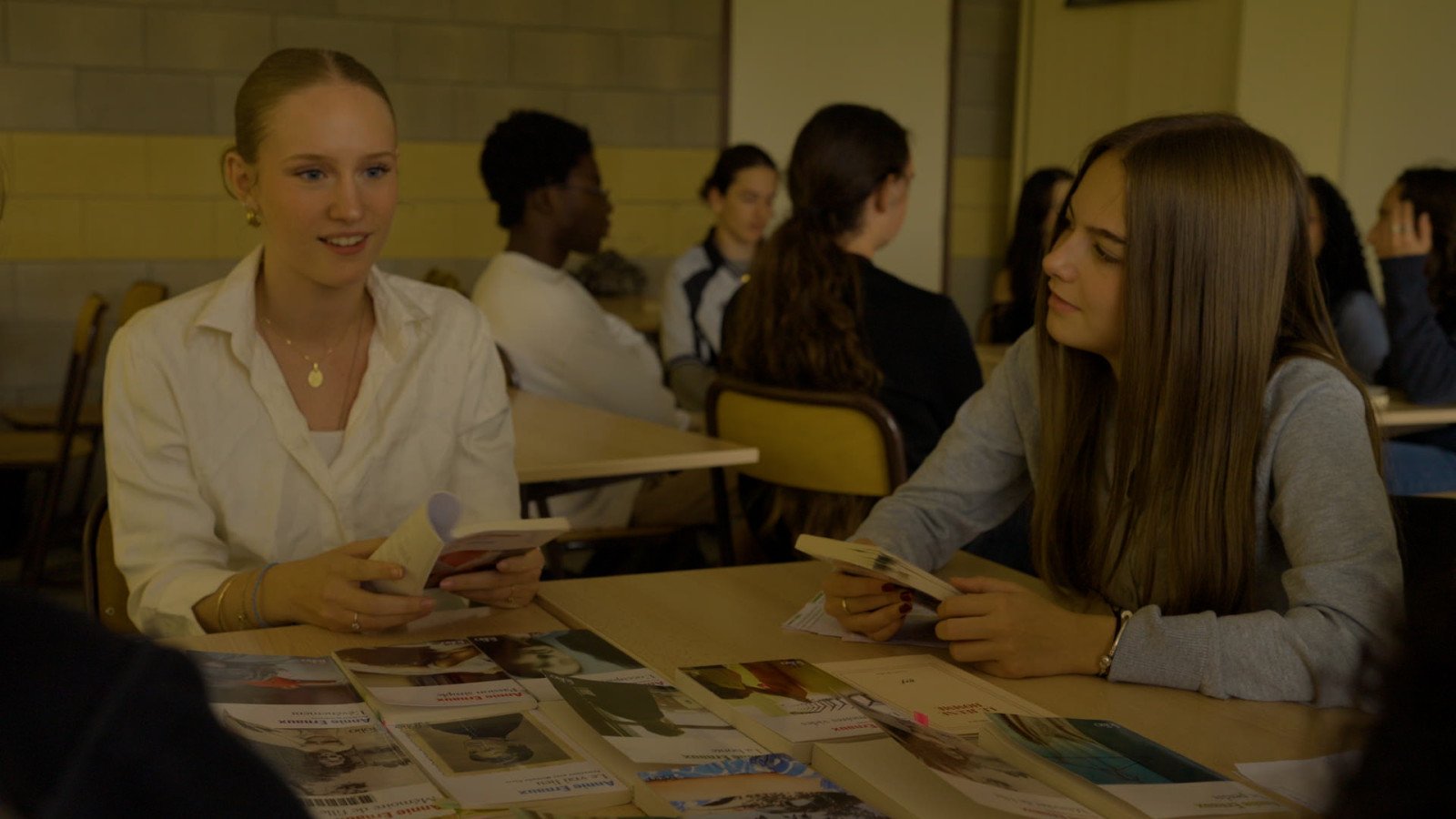 Z filmu <b><i>Psát život: Annie Ernaux očima středoškoláků</b></i> (r. Claire Simon). Zdroj MFDF Ji.hlava