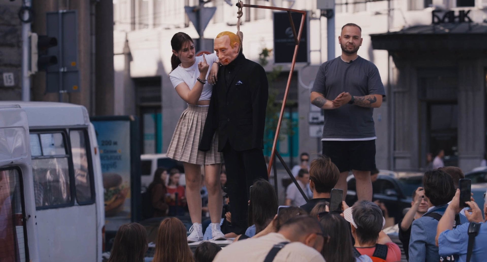 Z filmu <b><i>Čas do zásahu</b></i>. Zdroj Hypermarket Film