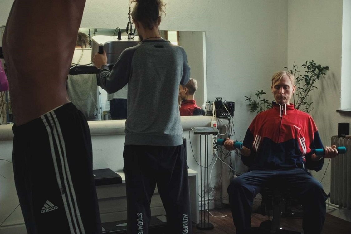 Z filmu <b><i>Bojovníci světla</i></b> (r. Julian Vogel, Johannes Büttner, 2025). Zdroj Jeden svět