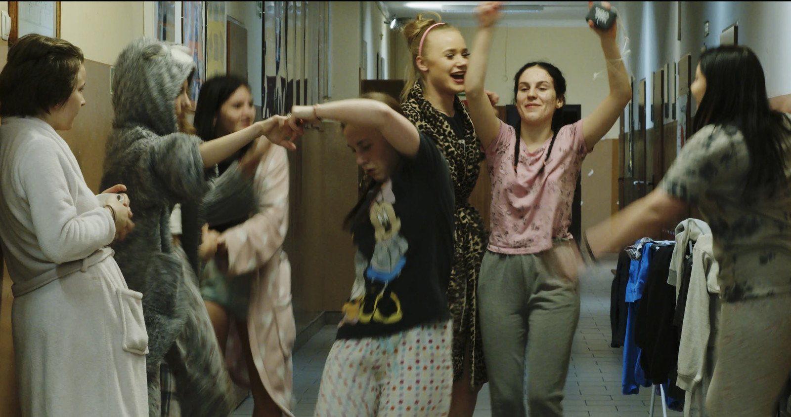 Z filmu <b><i>Vzorné dívky</i></b>. Zdroj MFDF Jihlava