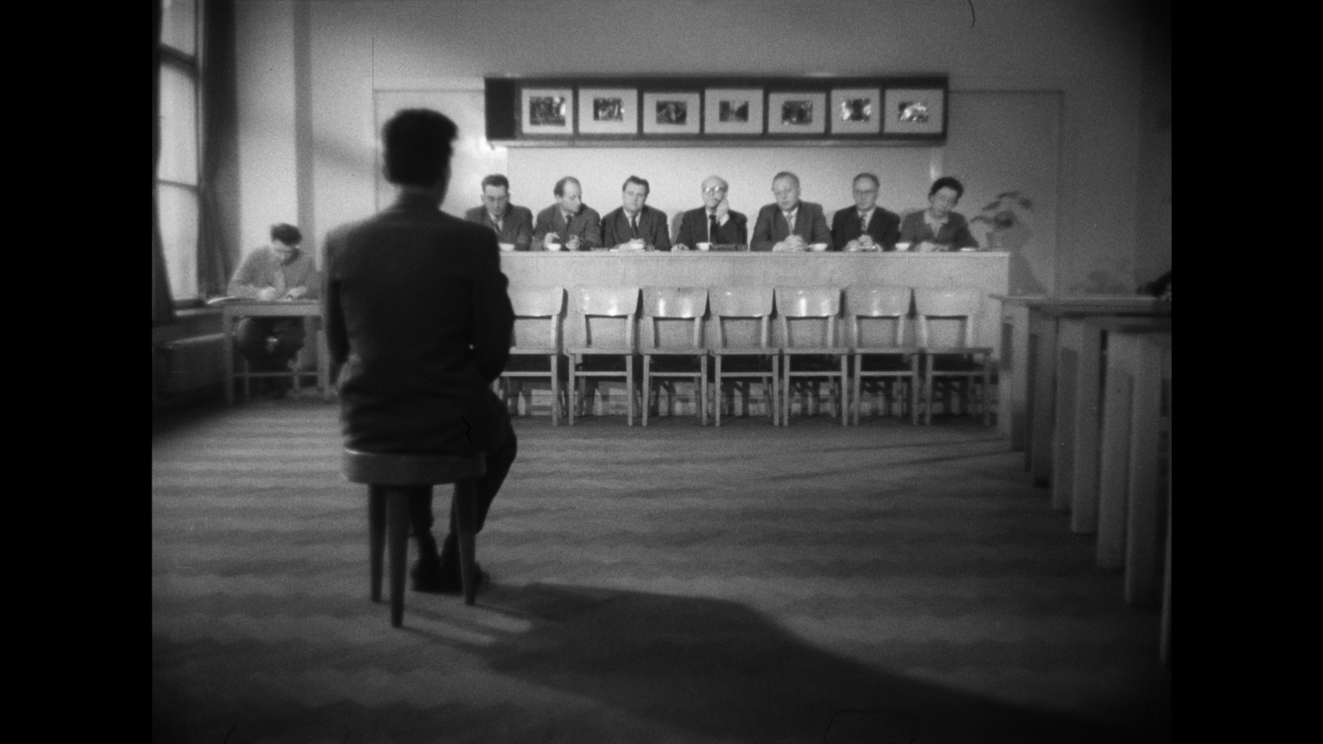 Z filmu <b><i>Krabice filmu</b></i> (r. Václav Sklenář, 1958)