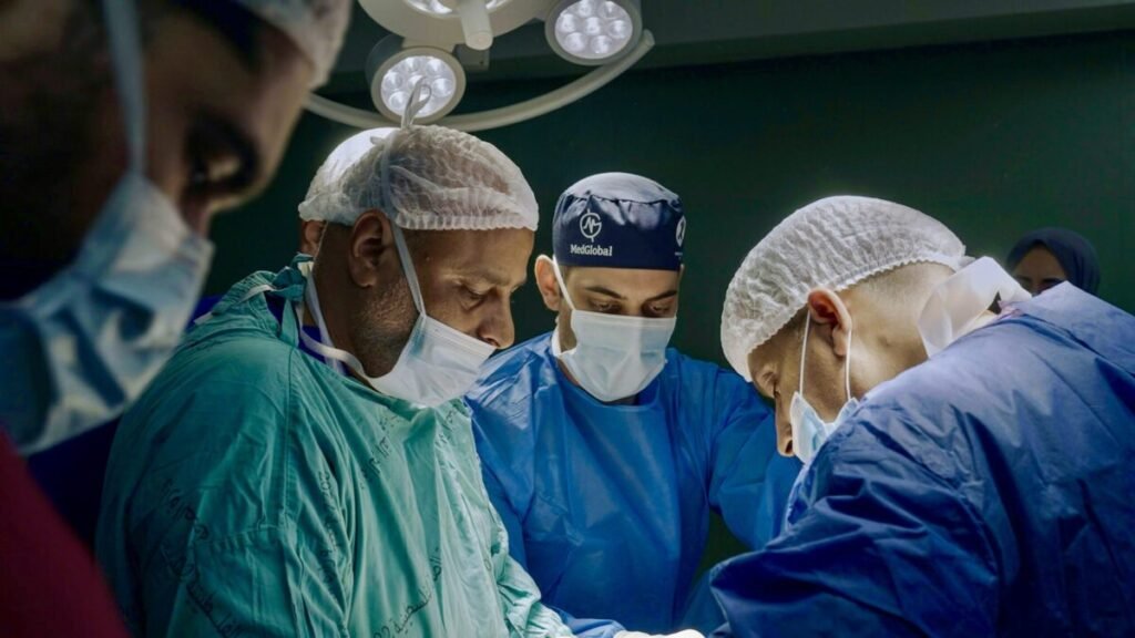 Z filmu <b><i>Americký doktor</i></b>. Zdroj MFDF Ji.hlava