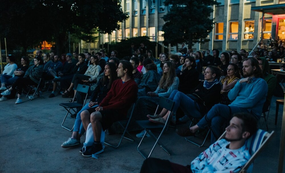 Ozvěny loňského ji.hlavského festivalu v Bratislavě se kvůli pandemii z plánovaného jarního termínu přesunuly na léto 