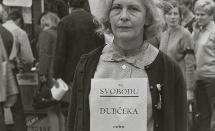 Z filmu <b><i>Rekonstrukce okupace</i></b>