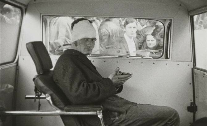 Z filmu <b><i>Rekonstrukce okupace</i></b>