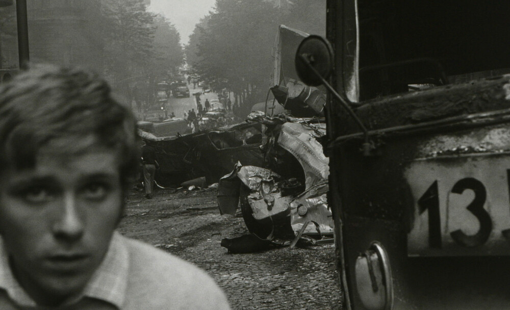 Z filmu <b><i>Rekonstrukce okupace</i></b>