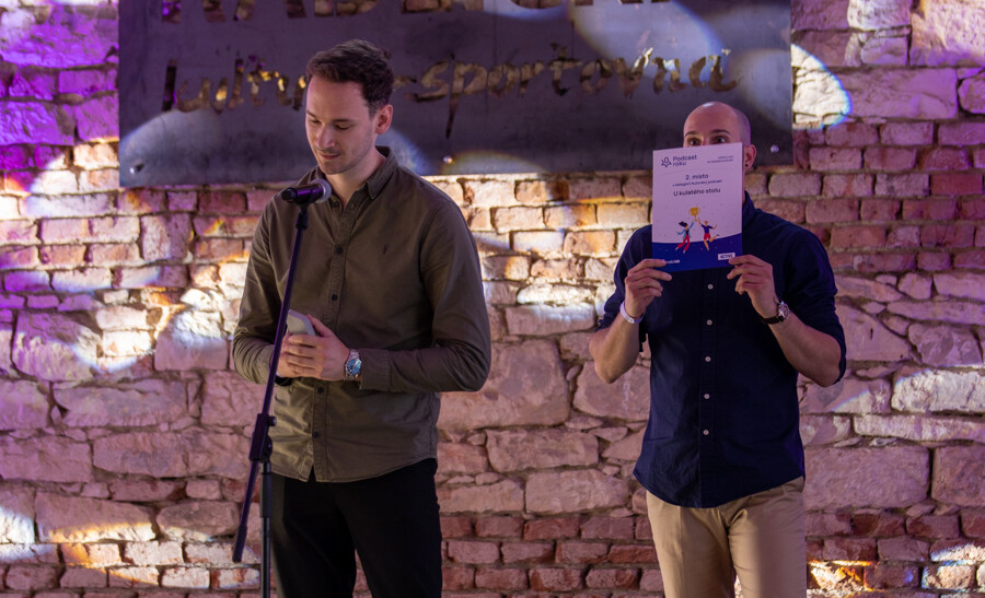 Moderátoři podcastu U kulatého stolu Martin Klesnil a Patrik Fiala. Foto Marián Švoňavec