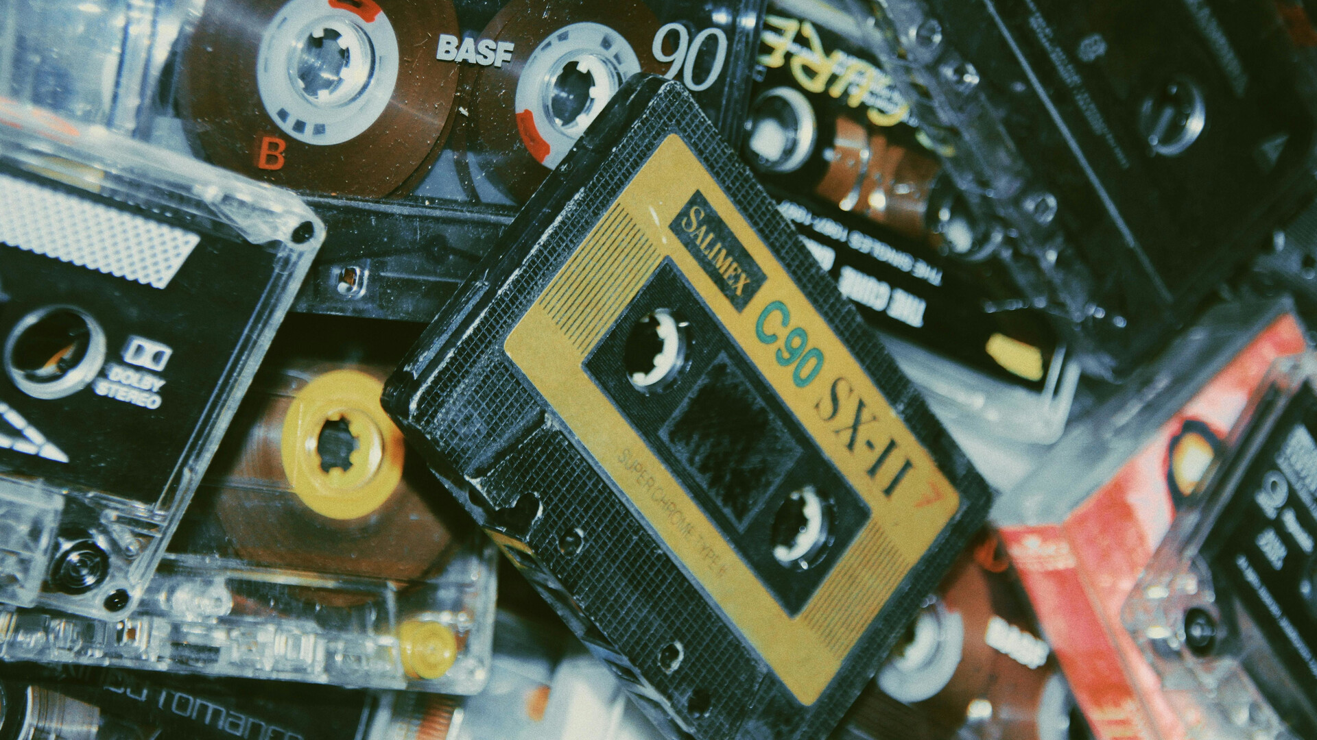 Analog, podcast a sentiment