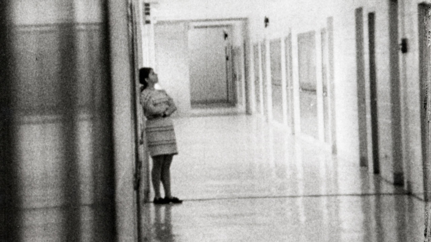 Mezi neutralitou a angažovaností