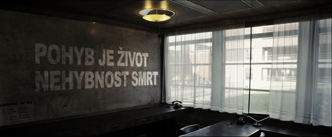 Nesnesitelný pohyb dějin