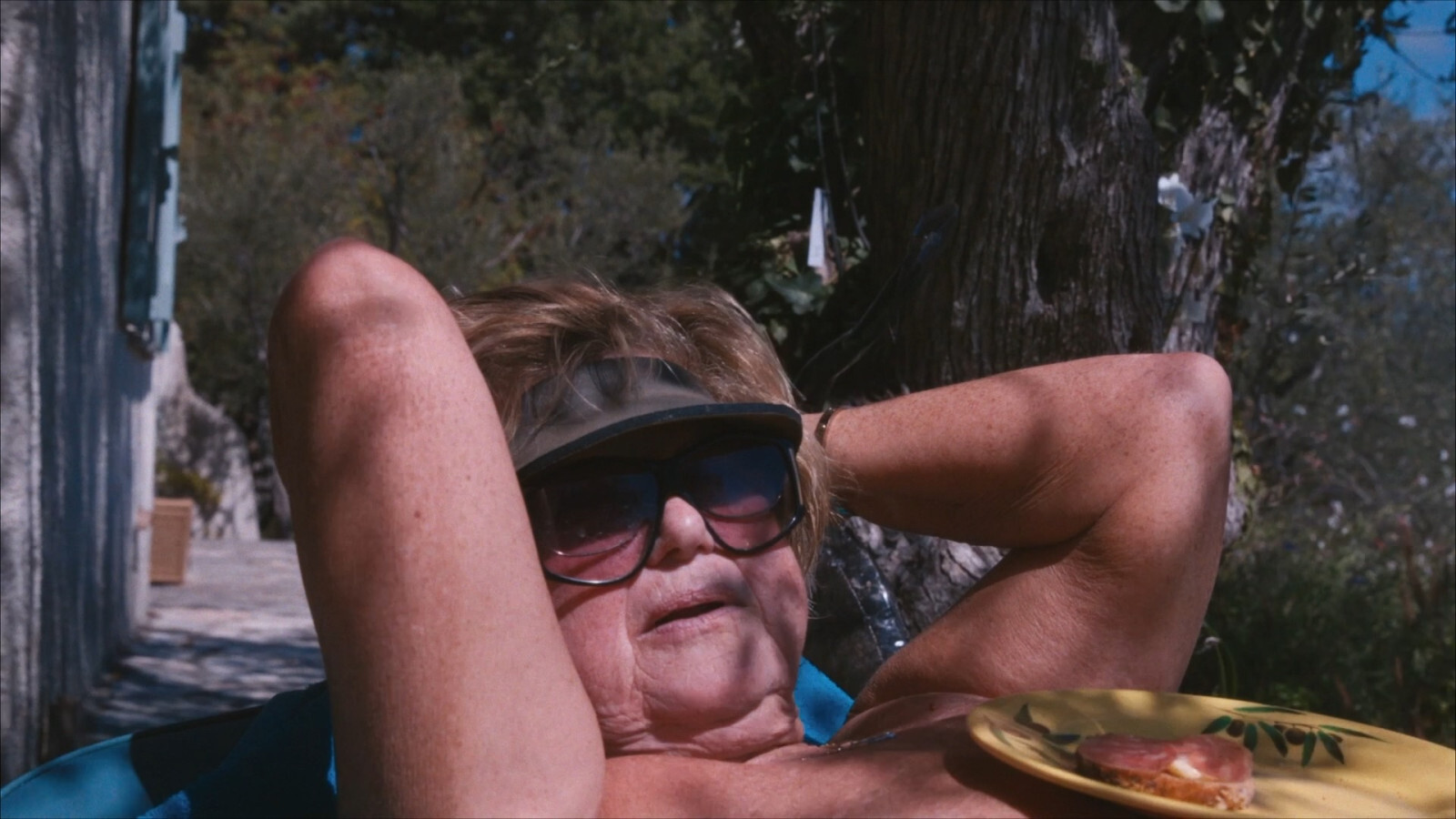 Obraz rodiny, který je stejně krásný jako devastující. Victoria Hely-Hutchinson