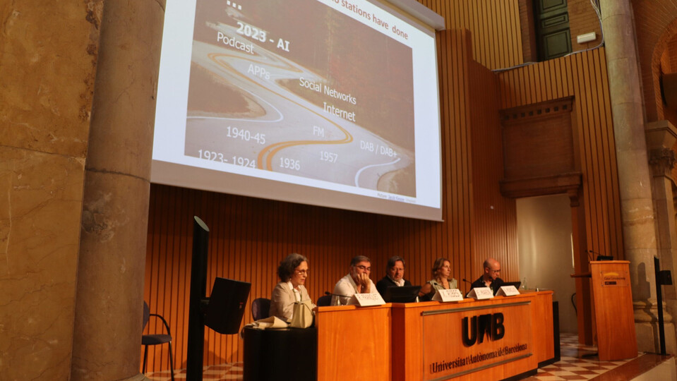 Mediální pouště evropských regionů a zdatní podcastoví nomádi