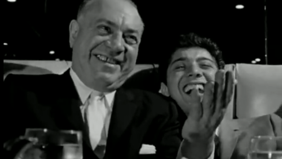 Dokumentární inscenování: Paradoxy časovosti a identity