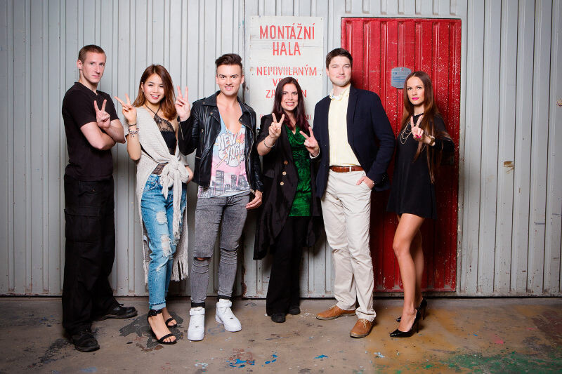 Krev, pot a Zlatá mládež