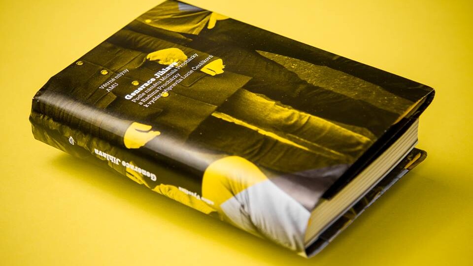 Taktilní ohledávání knihy Generace Jihlava